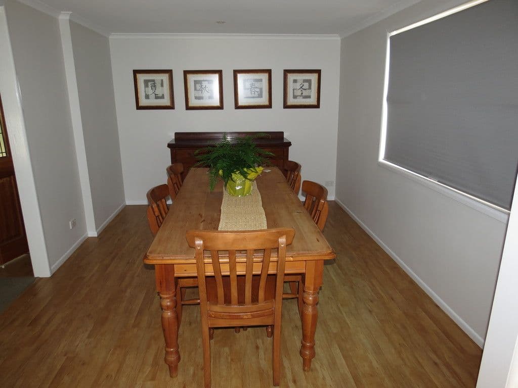 2 Michelle Place, Emerald QLD 4720, Emerald - Thumbnail 4