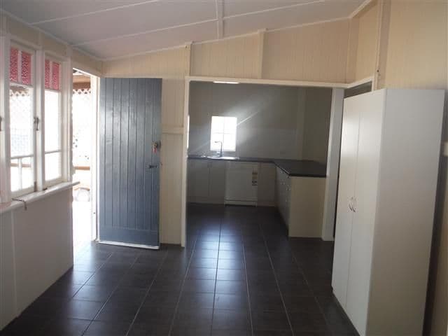 46 Arthur Street, Roma QLD 4455, Roma - Thumbnail 6