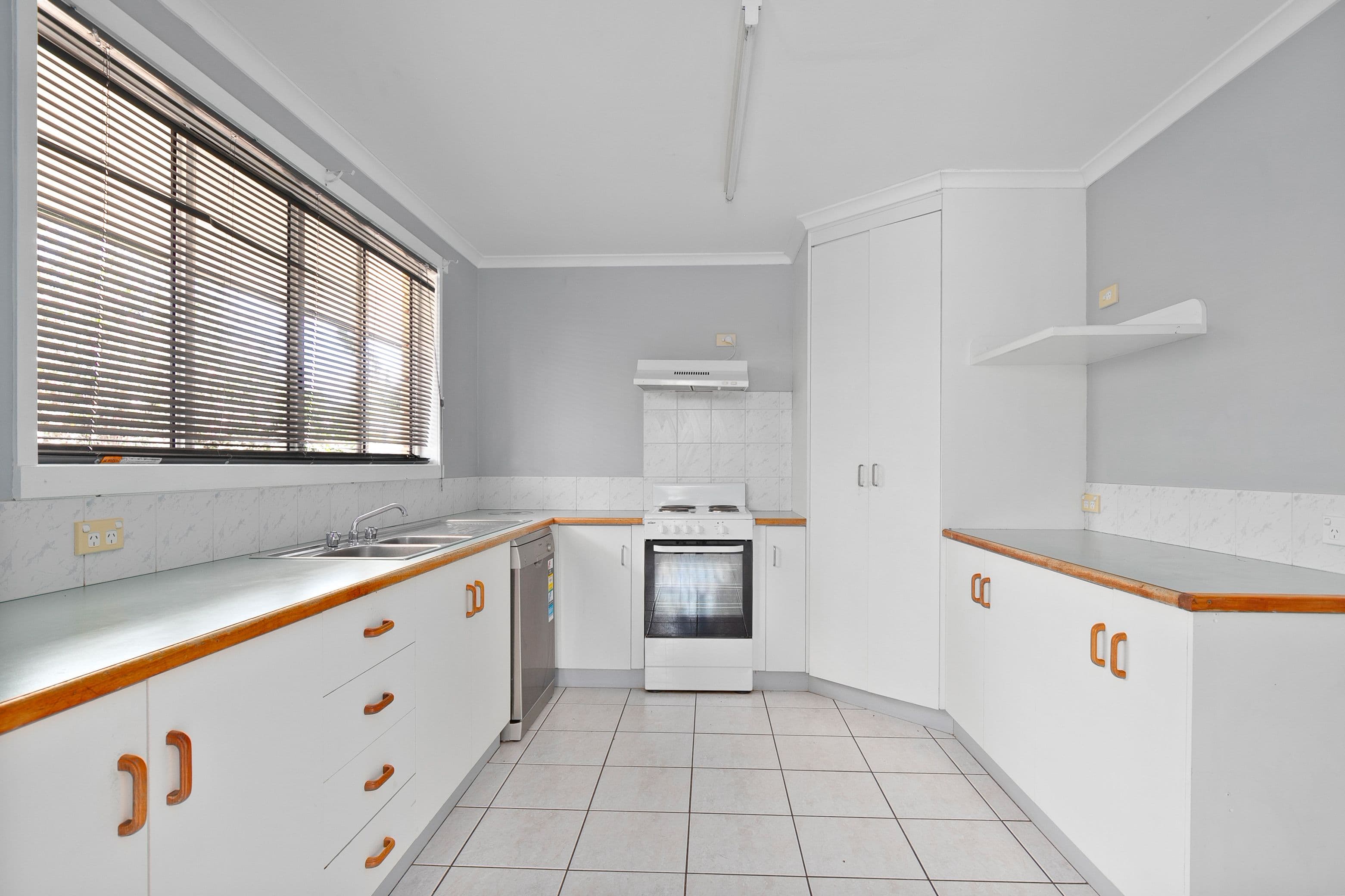 45 Staal Crescent, Emerald QLD 4720, Emerald - Thumbnail 6