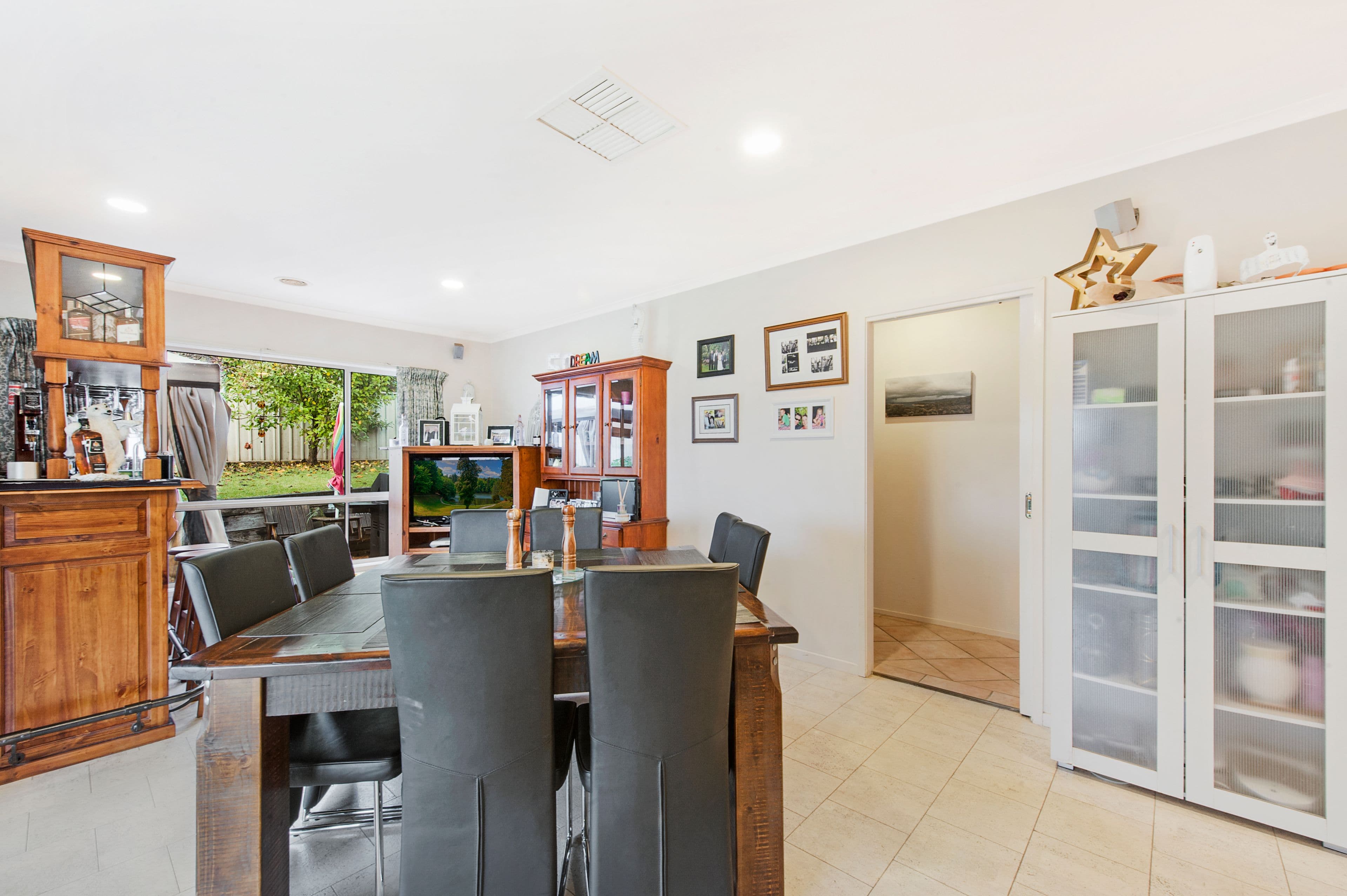 10 Helsingor Avenue, Wodonga VIC 3690, Wodonga - Thumbnail 3