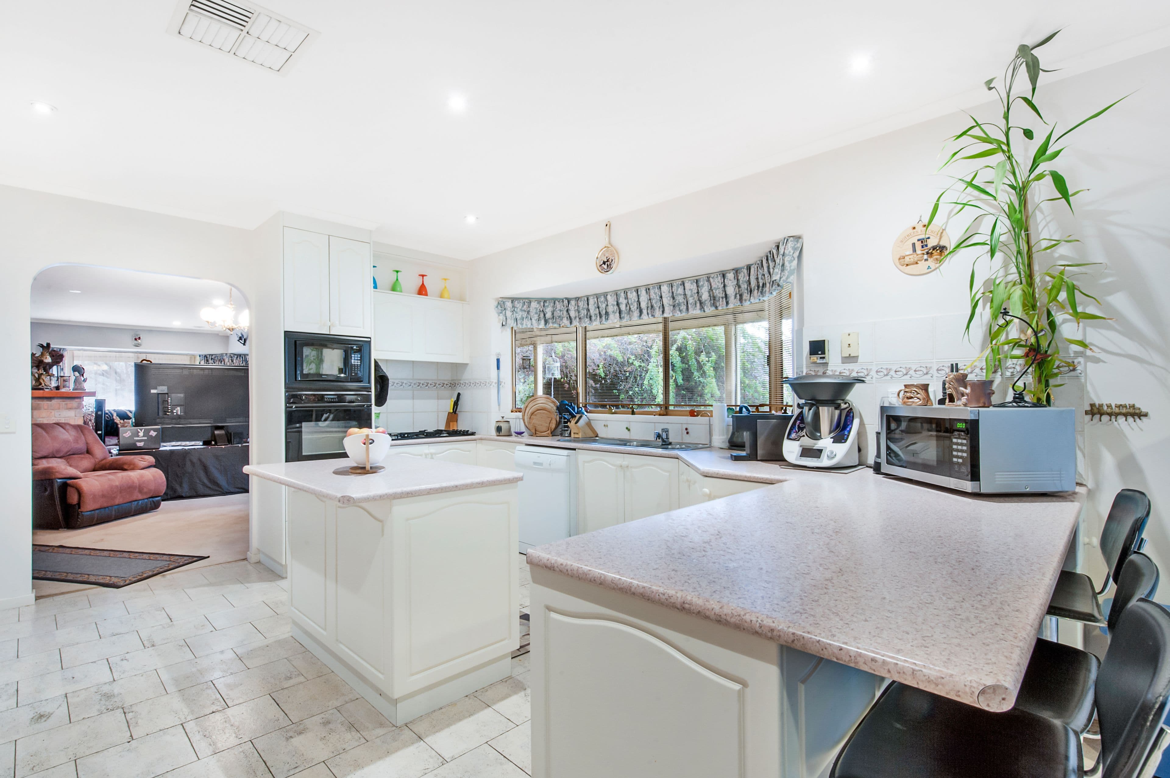 10 Helsingor Avenue, Wodonga VIC 3690, Wodonga - Thumbnail 4