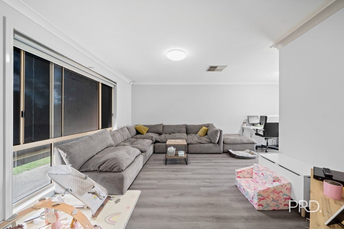 28 Kimba Drive, GLENFIELD PARK NSW 2650, Glenfield Park - Thumbnail 2