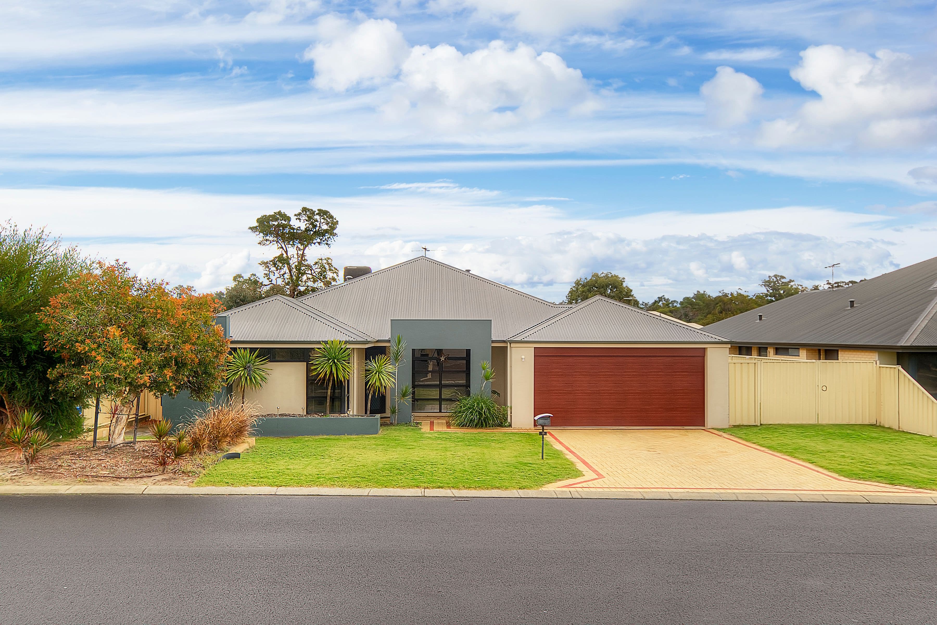 13 Hoskins Way, Australind WA 6233, Australind - Image 1