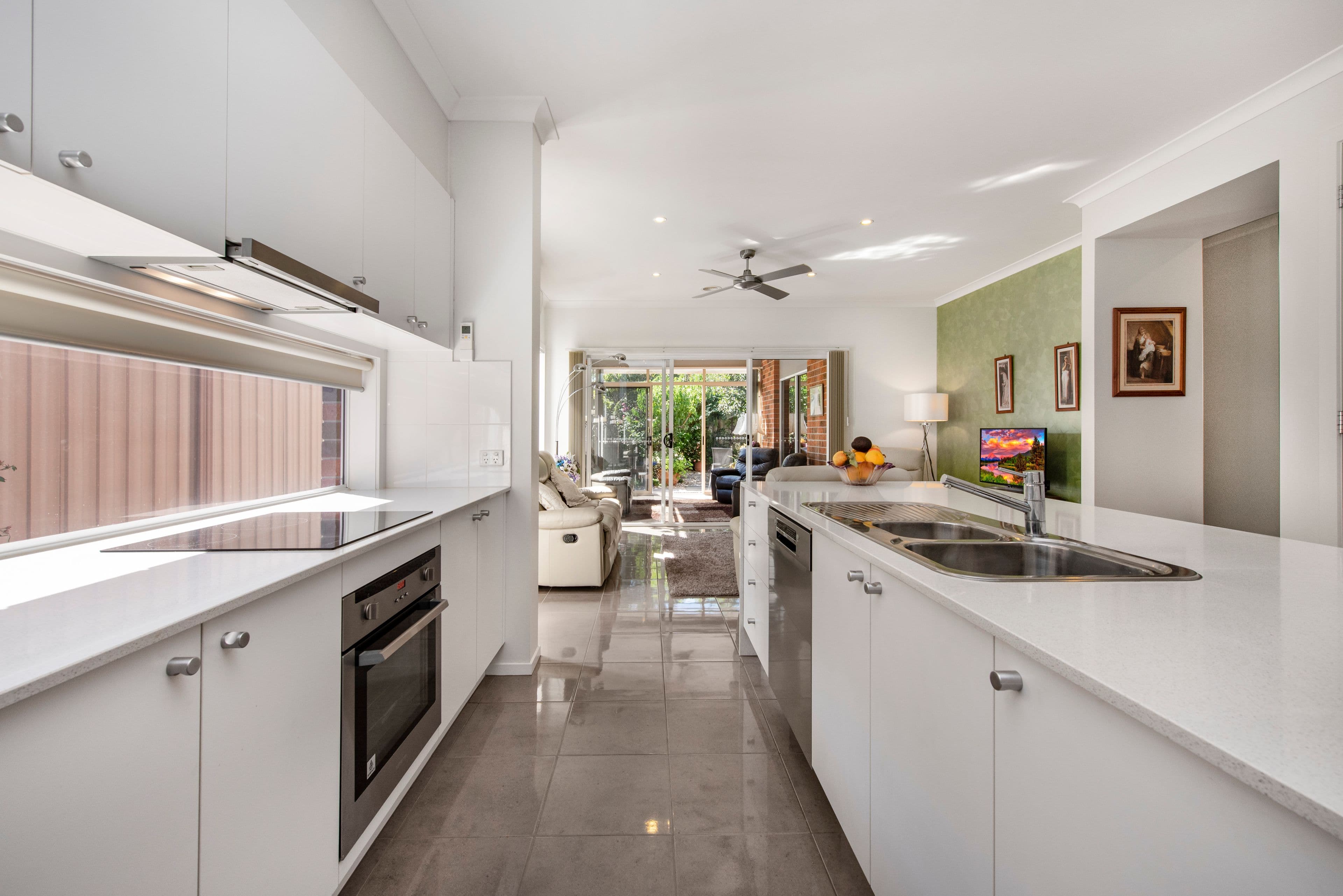14 Farmdale Road, Pakenham VIC 3810, Pakenham - Thumbnail 2