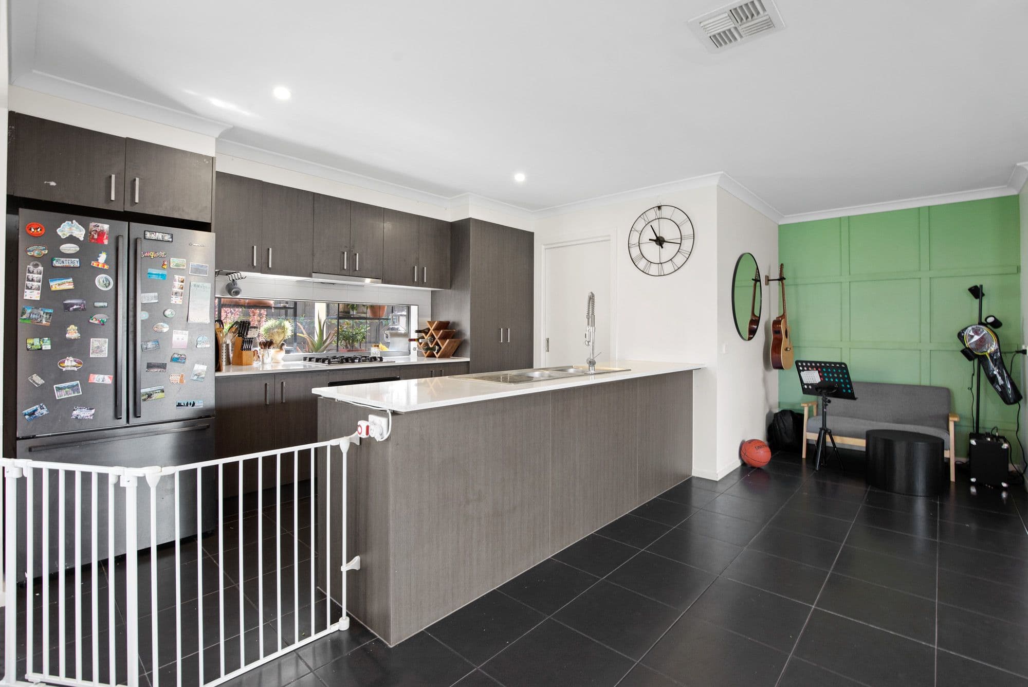 6 Dingo Street, Point Cook VIC 3030, Point Cook - Thumbnail 4