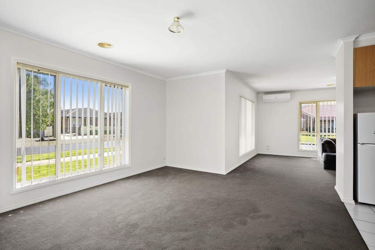 13 Bracknell Court, Lara VIC 3212, Lara - Thumbnail 2