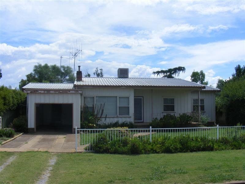 31 Forbes Street, GOOLOOGONG NSW 2805, Gooloogong - Image 1