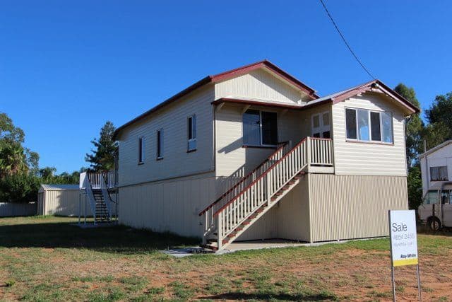 33 King Street, CHARLEVILLE QLD 4470, Charleville - Thumbnail 2