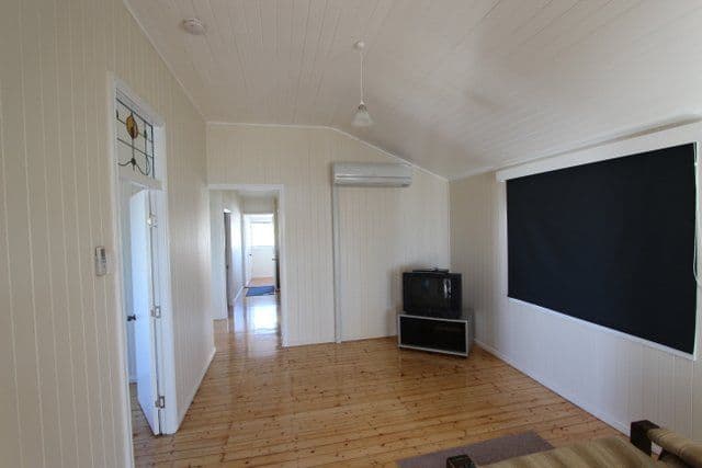 33 King Street, CHARLEVILLE QLD 4470, Charleville - Thumbnail 3