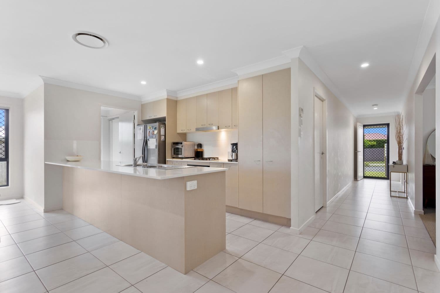 15 Pineview Drive, Beerwah QLD 4519, Beerwah - Thumbnail 4
