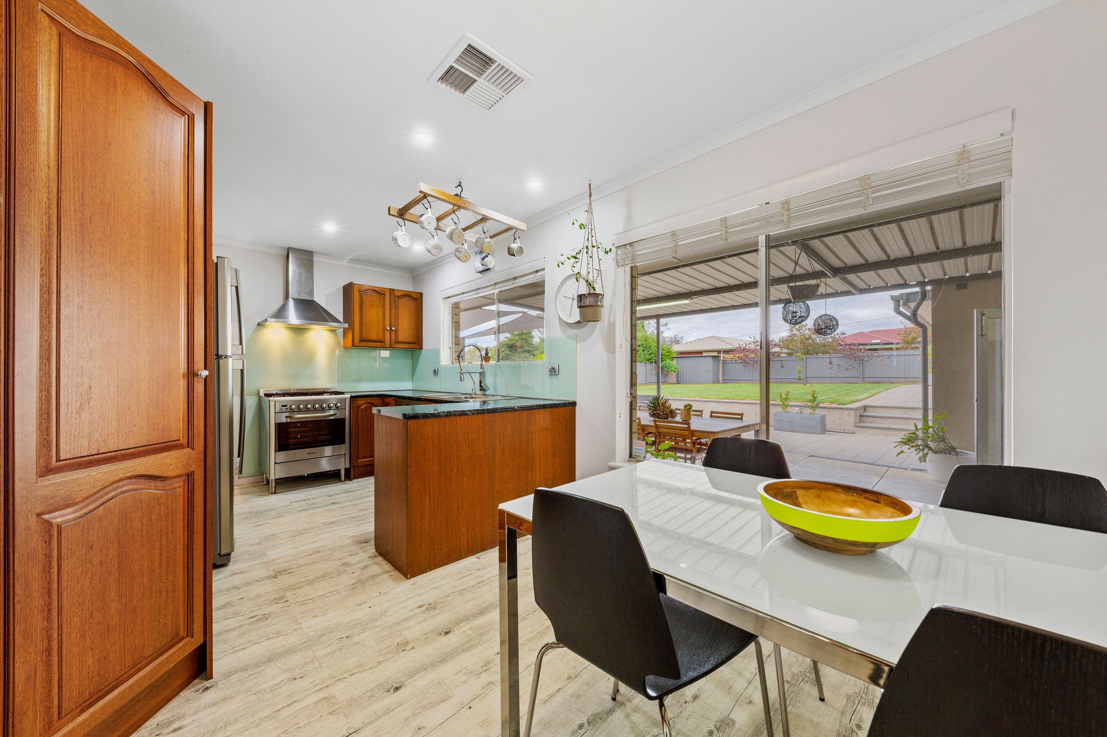 42 Cornell Avenue, Valley View SA 5093, Valley View - Thumbnail 4