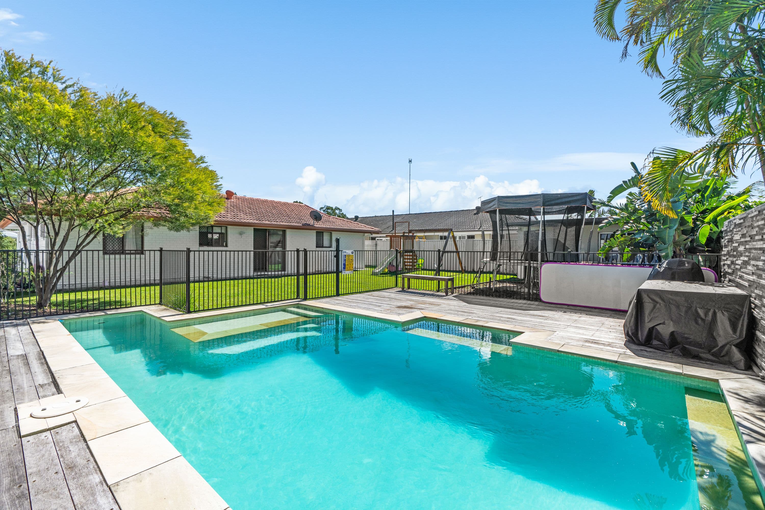 7 Ling Place, Palm Beach QLD 4221, Palm Beach - Thumbnail 2