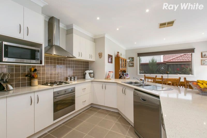 75 Leigh Drive, Pakenham VIC 3810, Pakenham - Thumbnail 5