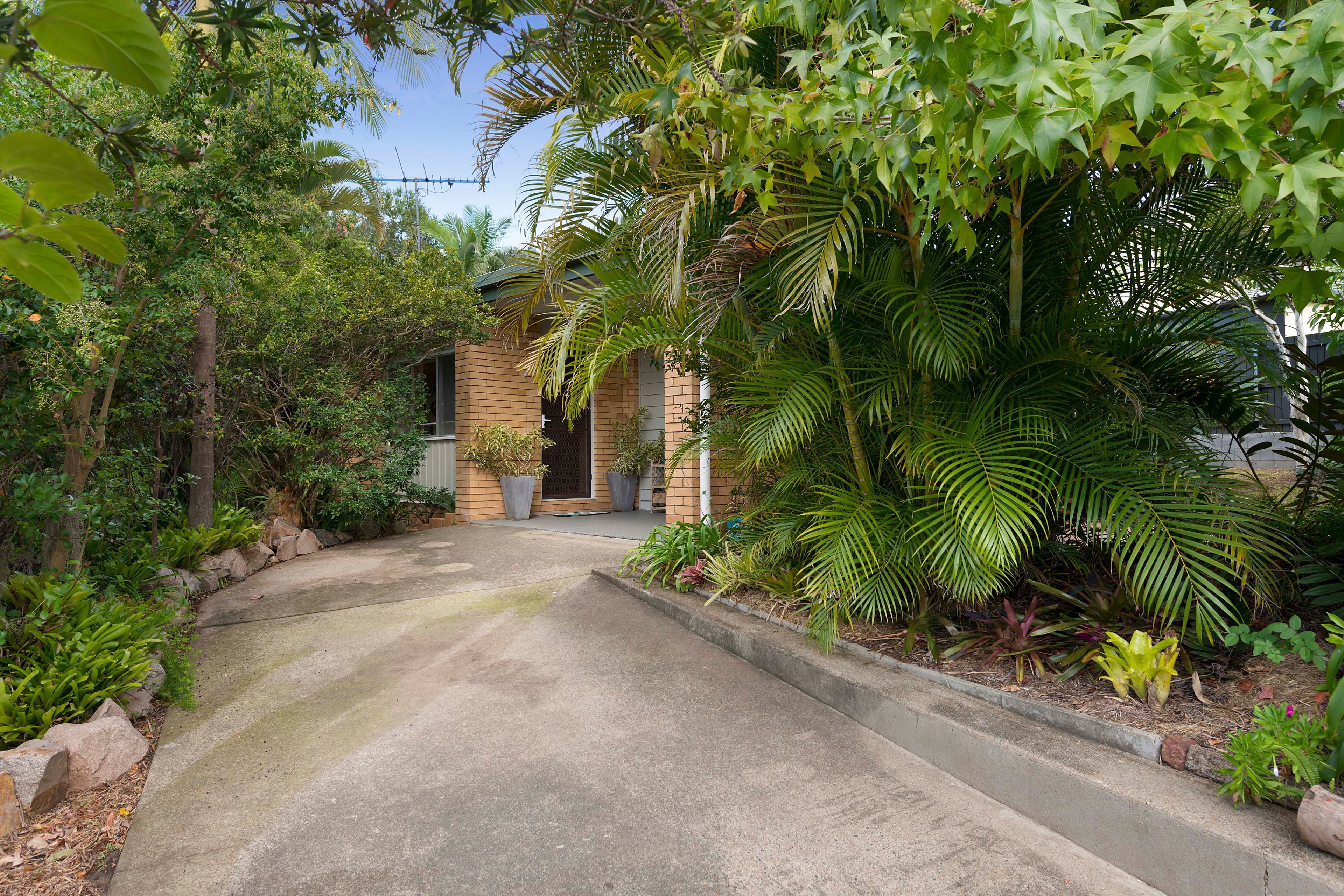 16 Ridgeway Street, The Gap QLD 4061, The Gap - Thumbnail 2