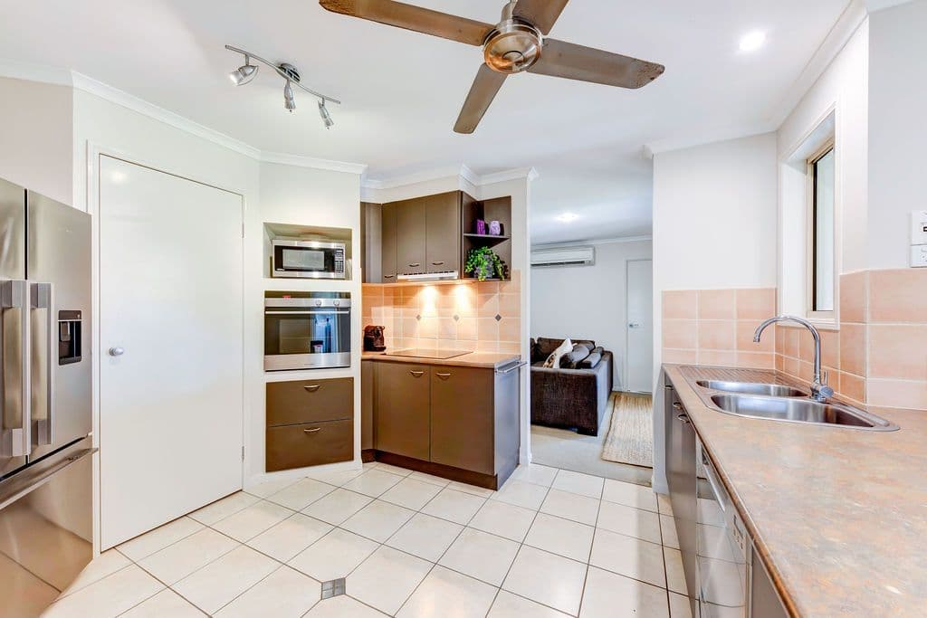 18 Fitzwilliam Drive, Sippy Downs QLD 4556, Sippy Downs - Thumbnail 2