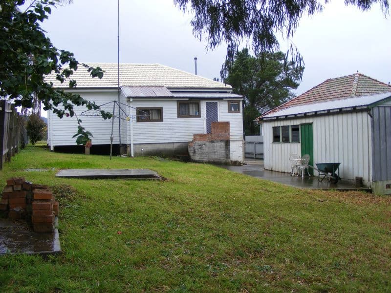 39  Waples Road, UNANDERRA NSW 2526, Unanderra - Thumbnail 2