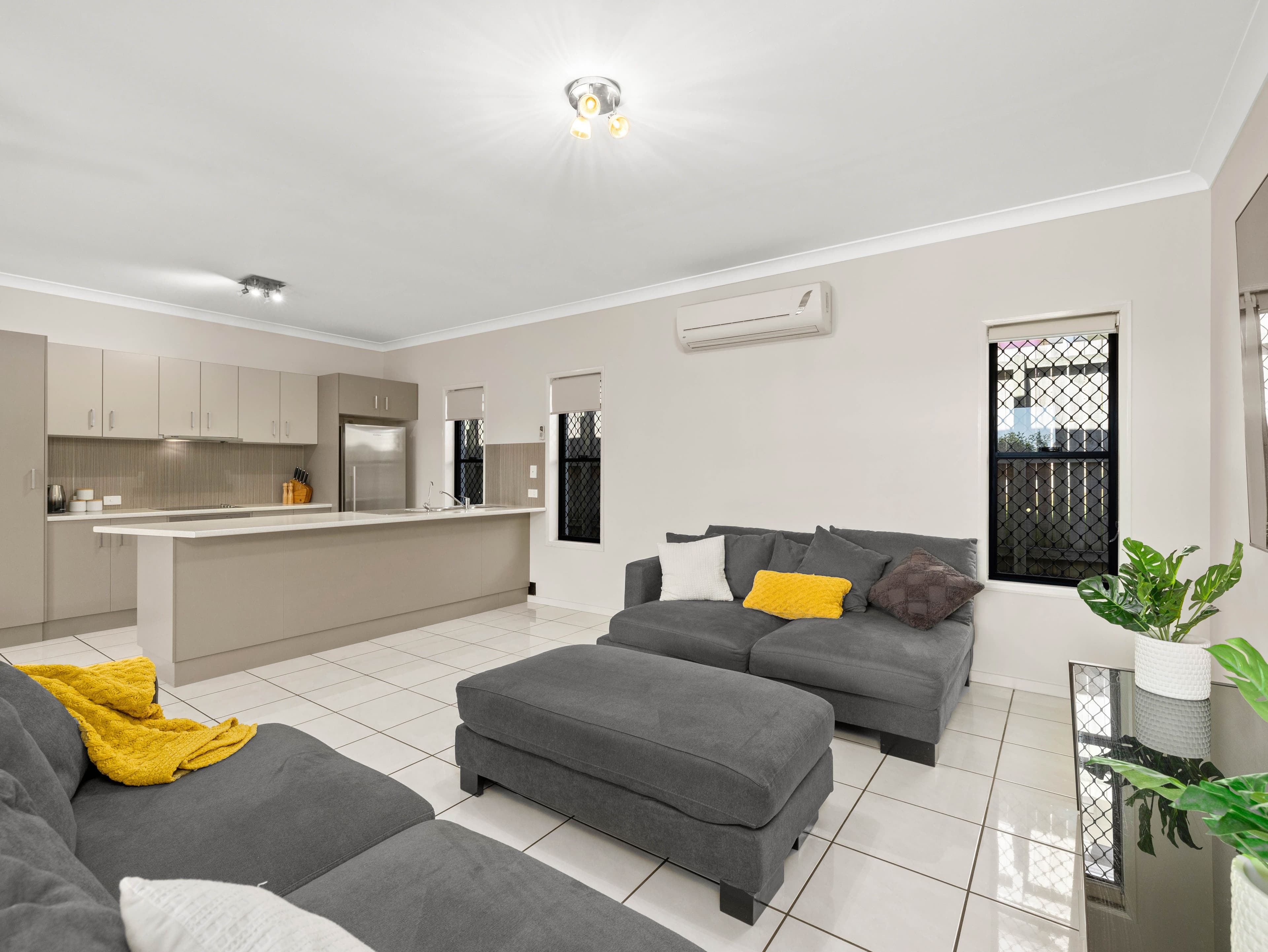 11 Grand Canyon Drive, Springfield Lakes QLD 4300, Springfield Lakes - Thumbnail 2