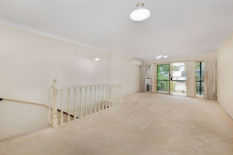 30 Rennie Street, Indooroopilly QLD 4068, Indooroopilly - Thumbnail 3