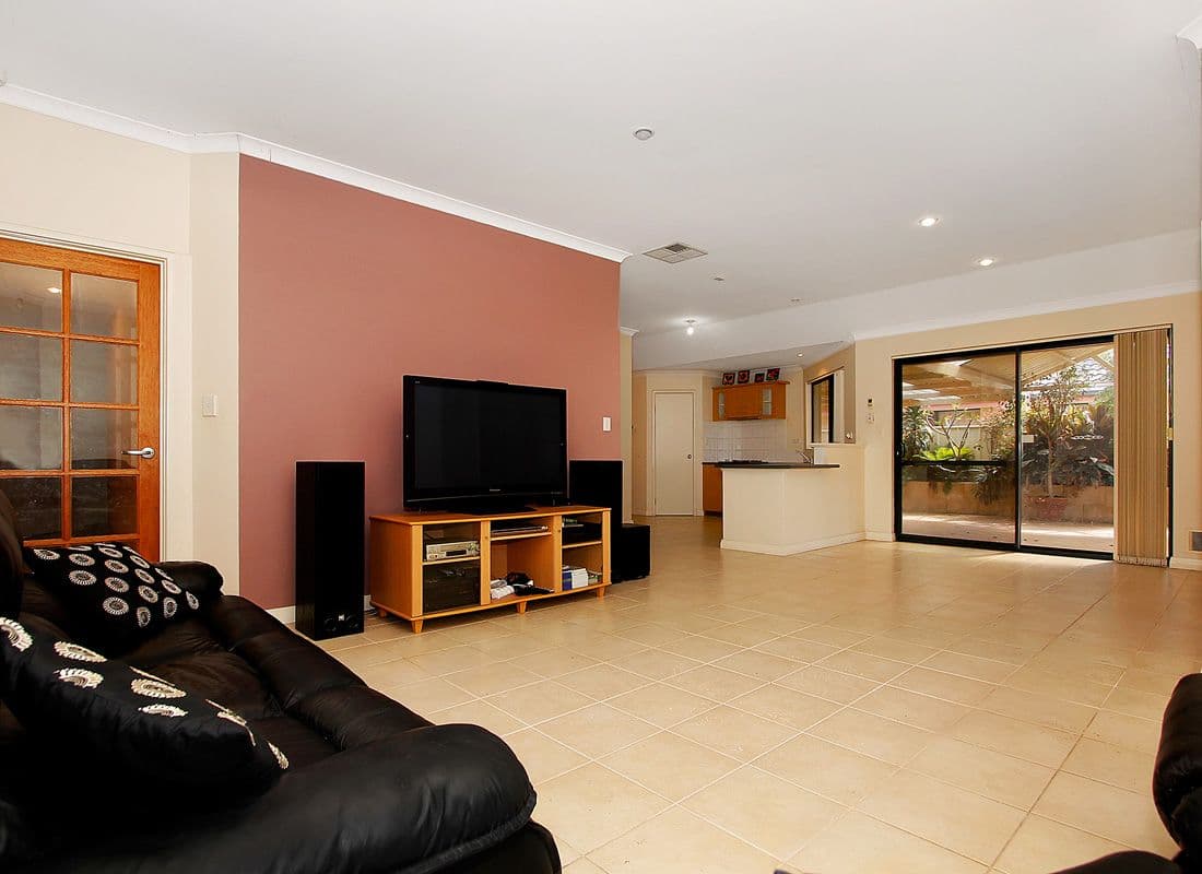 15 Barkley Loop, CANNING VALE WA 6155, Canning Vale - Thumbnail 3