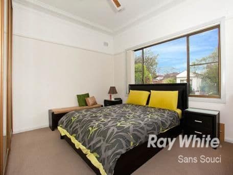 33 Colson Crescent, MONTEREY NSW 2217, Monterey - Thumbnail 4