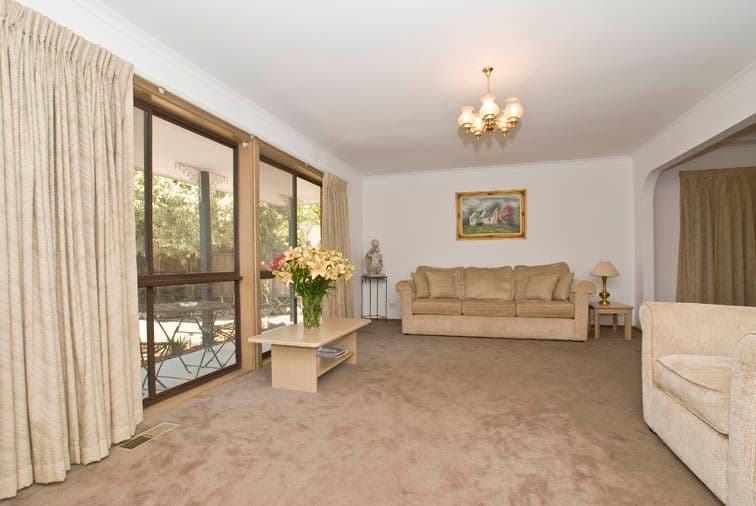 11 Traydal Close, WANTIRNA VIC 3152, Wantirna - Thumbnail 2