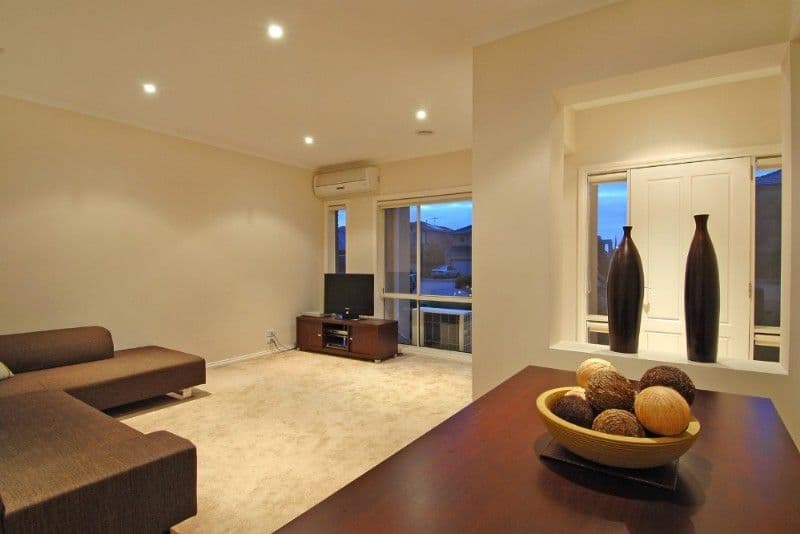 12 Malabar Walk, BUNDOORA VIC 3083, Bundoora - Thumbnail 2