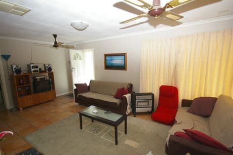 17 Pannell Way, GIRRAWHEEN WA 6064, Girrawheen - Thumbnail 3