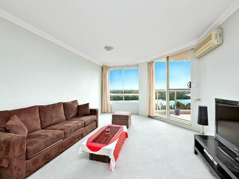 804/8 Wentworth Drive, Liberty Grove - Thumbnail 2