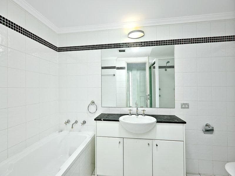 804/8 Wentworth Drive, Liberty Grove - Thumbnail 5