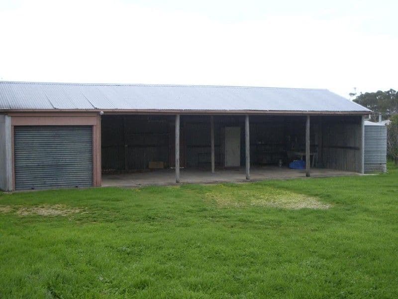 32 Oliver Street, BORDERTOWN SA 5268, Bordertown - Thumbnail 2