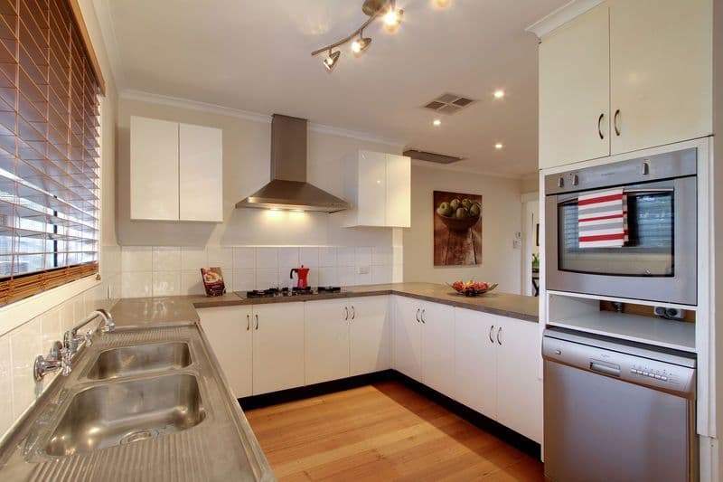 4 FARADAY Road, CROYDON SOUTH VIC 3136, Croydon South - Thumbnail 7