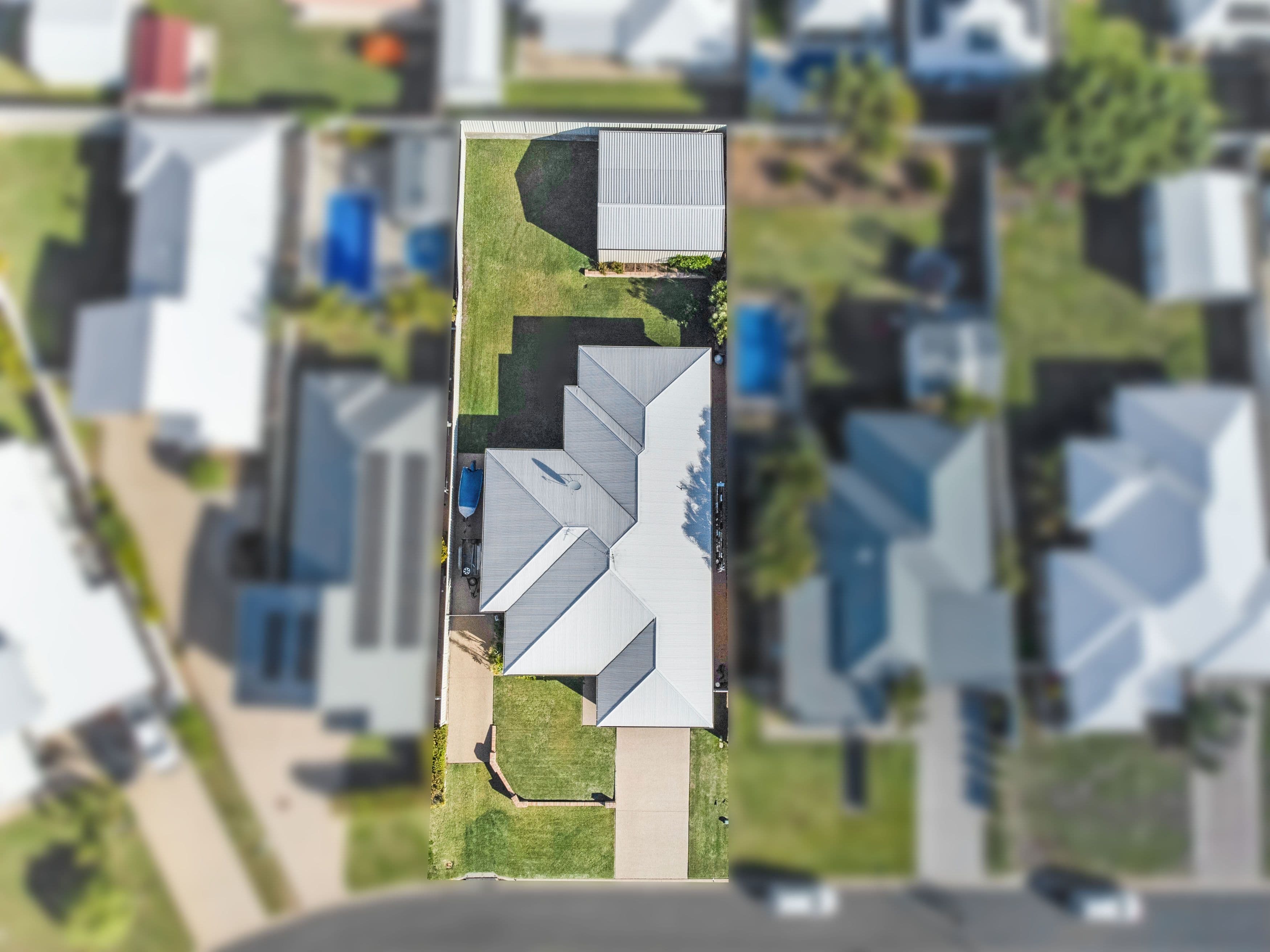 7 Morgan Place, Emerald QLD 4720, Emerald - Thumbnail 2