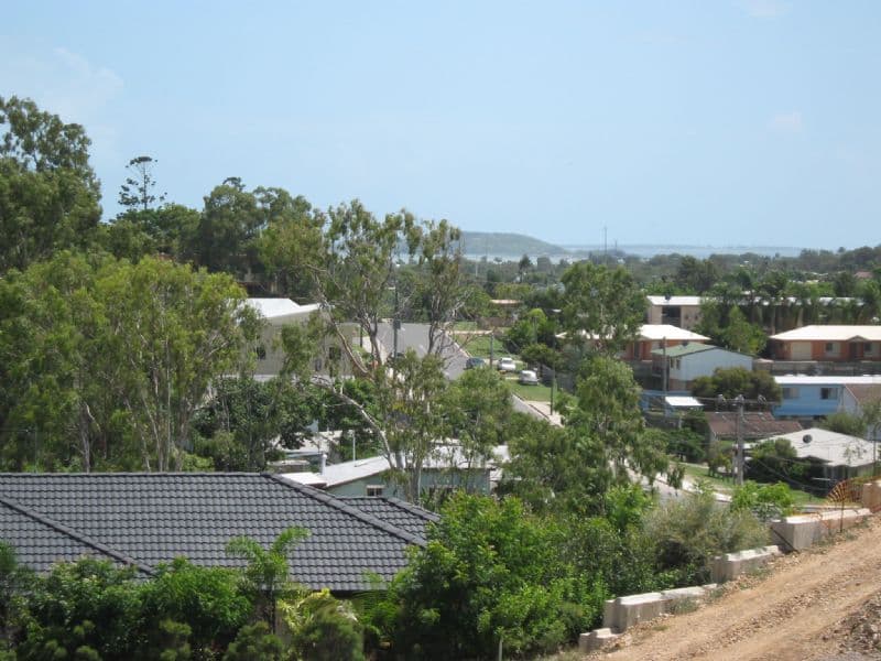 12 Lauren Court, GLADSTONE QLD 4680, South Gladstone - Thumbnail 2