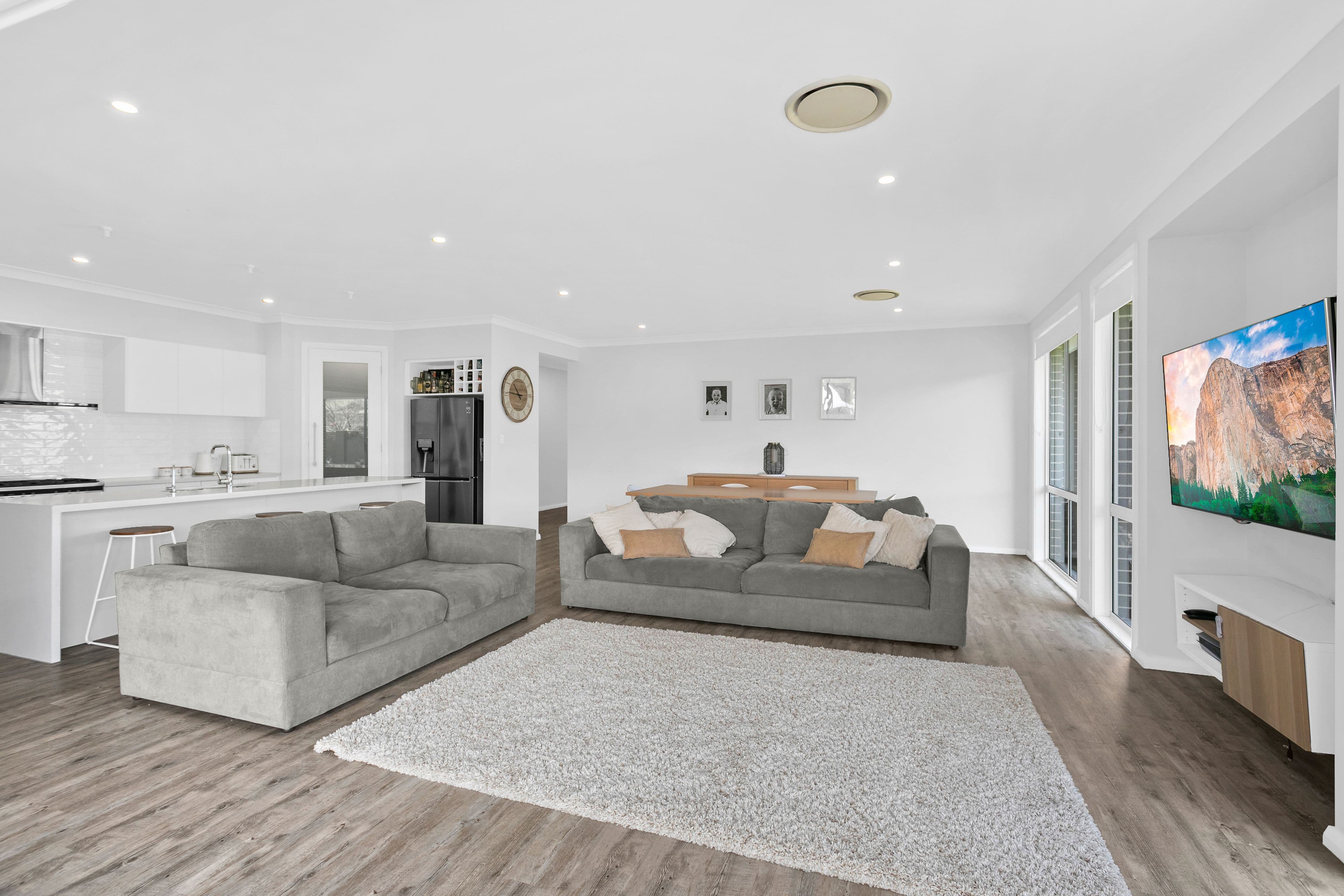1 Bartlett Crescent, Calderwood NSW 2527, Calderwood - Thumbnail 4