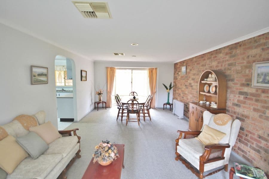 40 Pineview Circuit, YOUNG NSW 2594, Young - Thumbnail 7