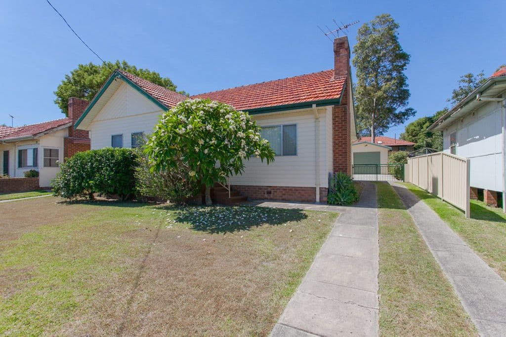 31 Davis Avenue, WALLSEND NSW 2287, Wallsend - Thumbnail 2
