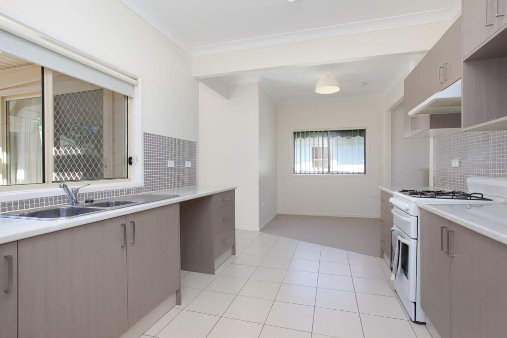 31 Davis Avenue, WALLSEND NSW 2287, Wallsend - Thumbnail 3