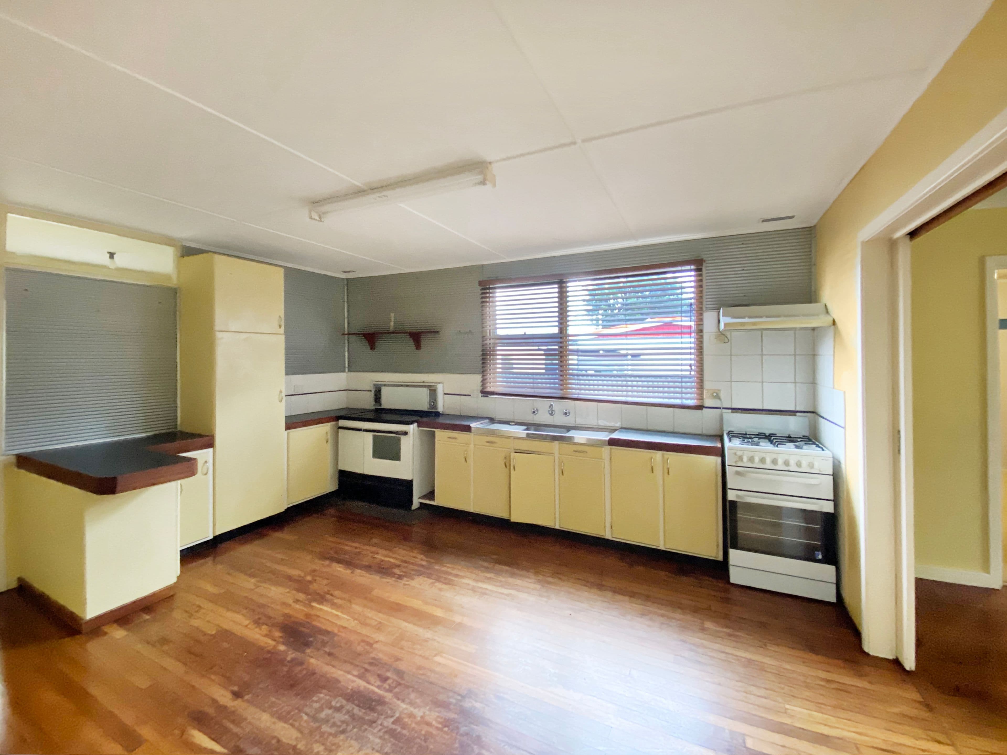 194 Bayview Drive, Little Grove WA 6330, Little Grove - Thumbnail 2