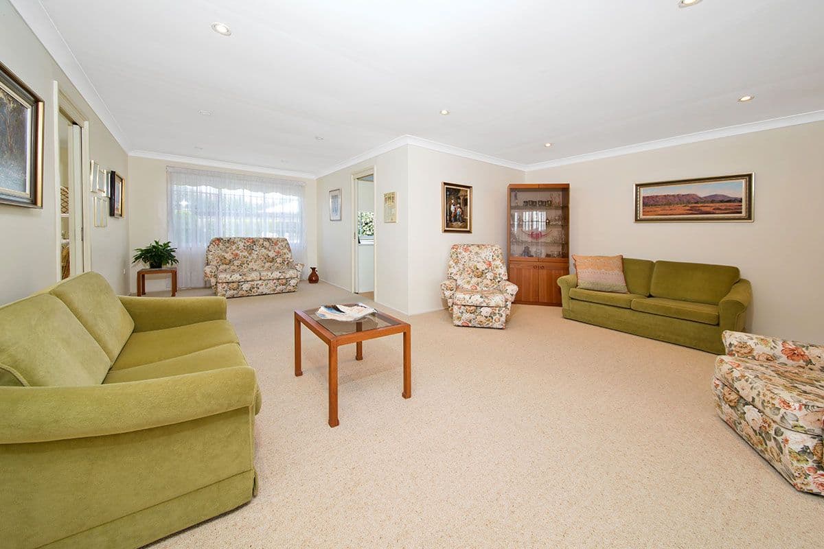 43 Sylvan Ridge Drive, Illawong - Thumbnail 2