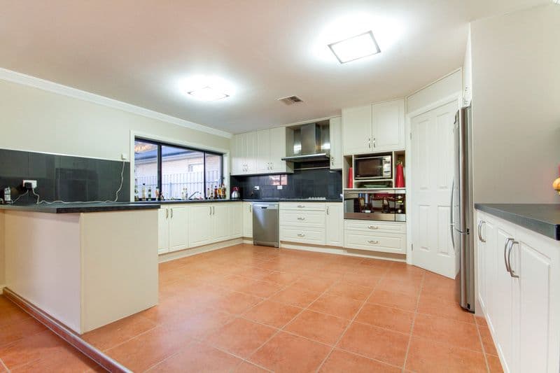 26 Leeds Avenue, Northfield SA 5085, Northfield - Thumbnail 3