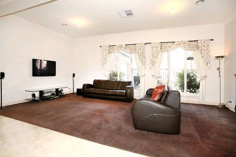 66 Langhorne Crescent, ROWVILLE VIC 3178, Rowville - Thumbnail 2