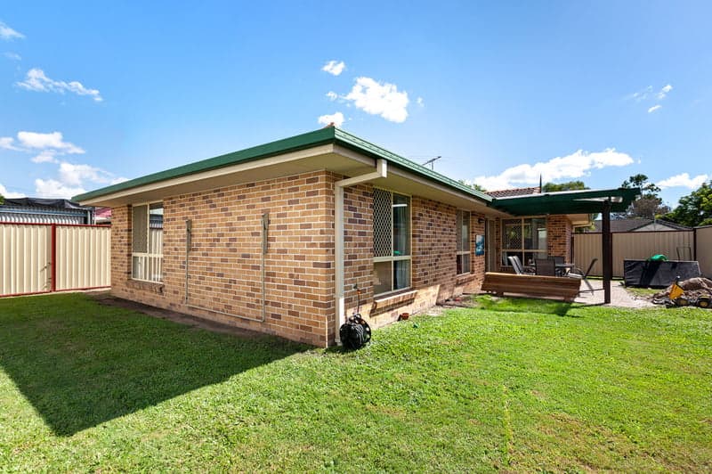 10 Buttercup Close, Meadowbrook - Thumbnail 5