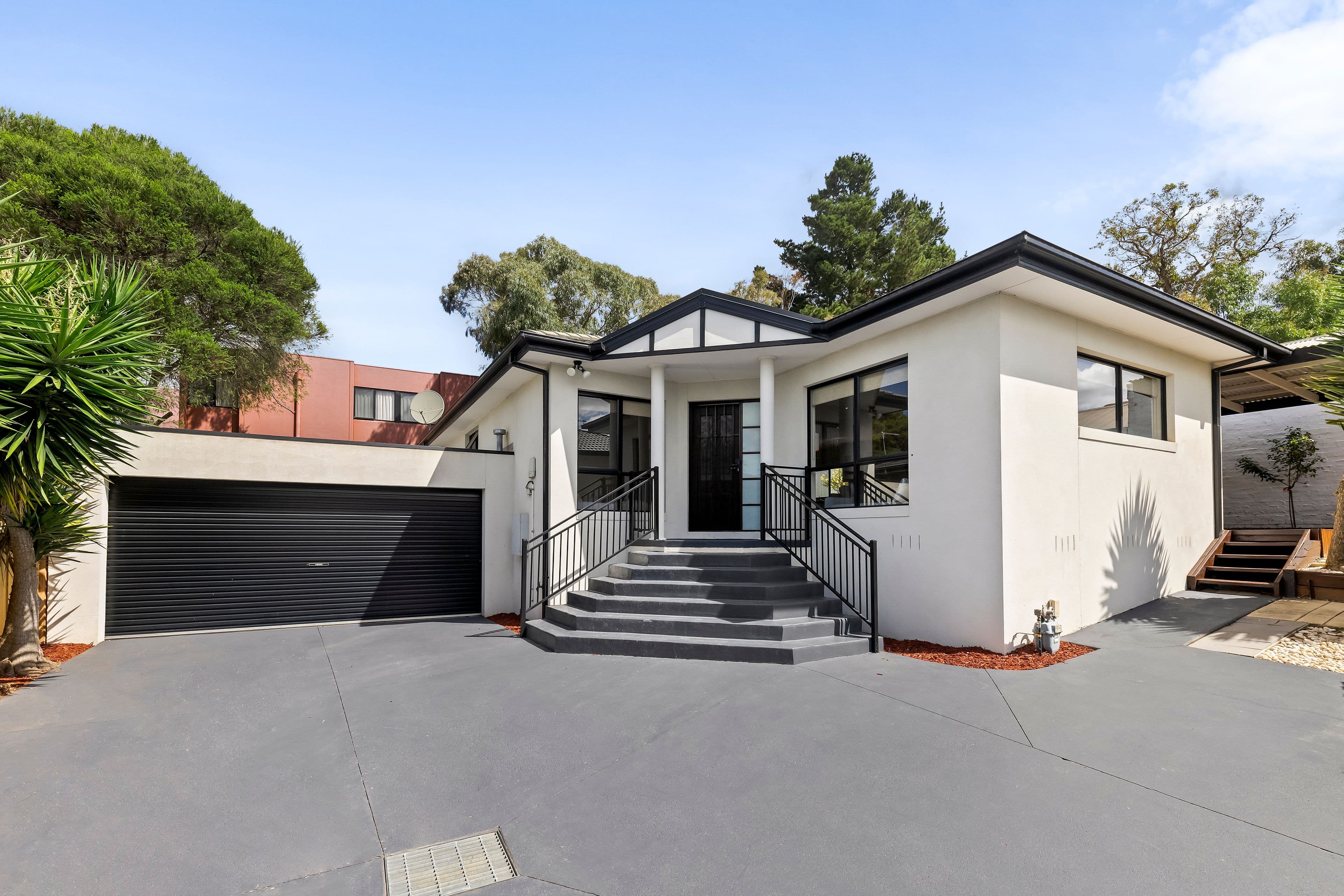 4 James Avenue, Mitcham VIC 3132, Mitcham - Thumbnail 2