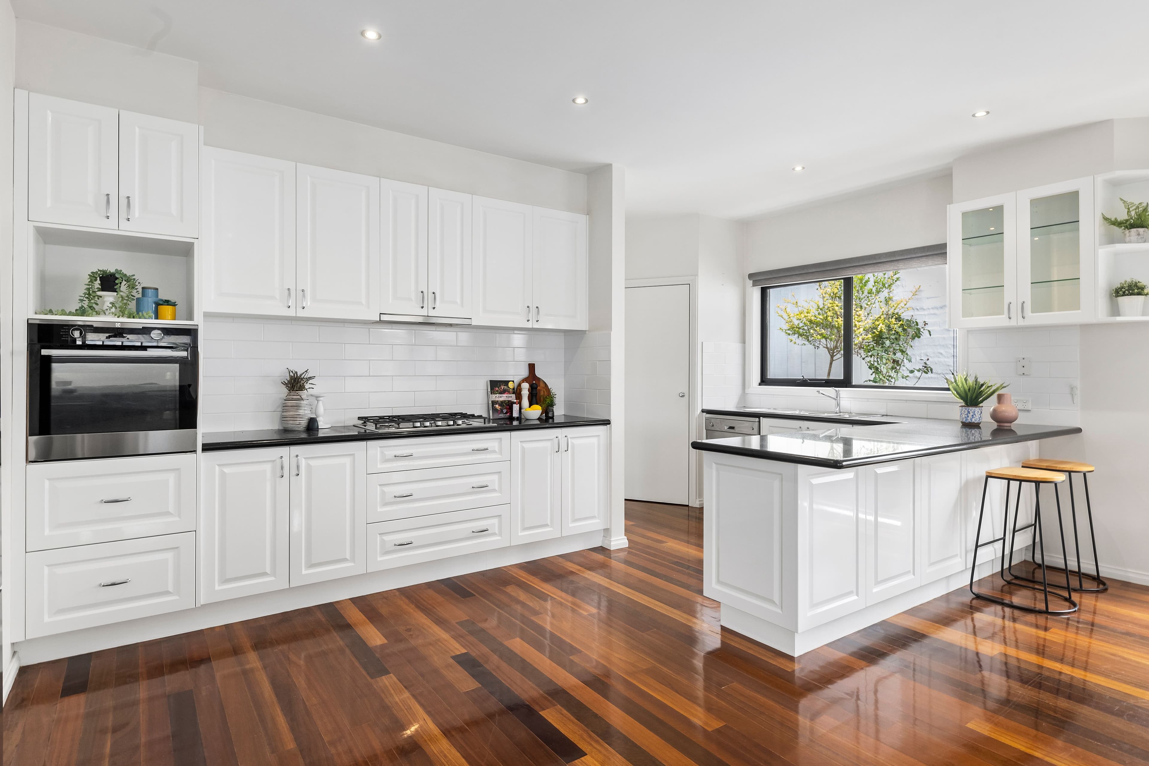 4 James Avenue, Mitcham VIC 3132, Mitcham - Thumbnail 4
