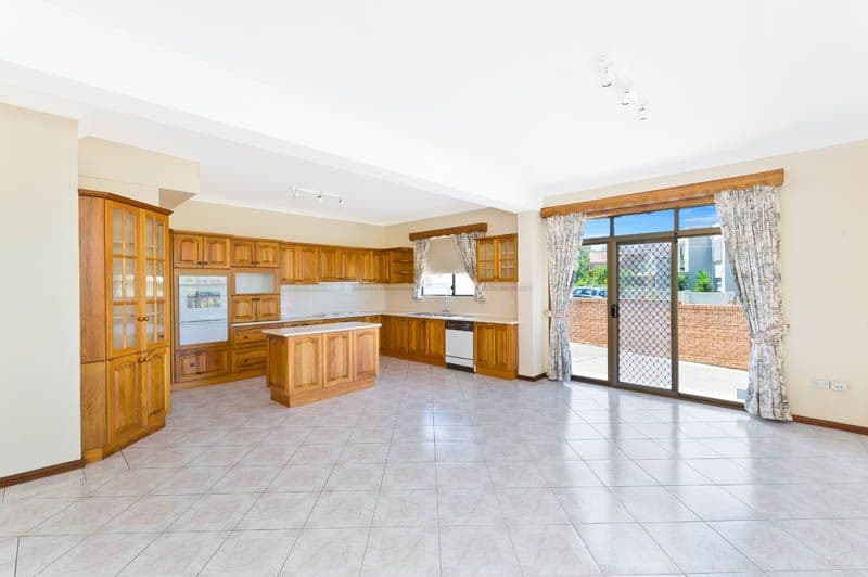 2 Ellis Street, SYLVANIA NSW 2224, Sylvania - Thumbnail 2