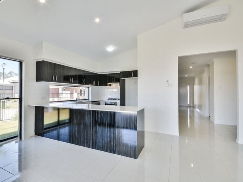 9 Severn Place, Pelican Waters - Thumbnail 3
