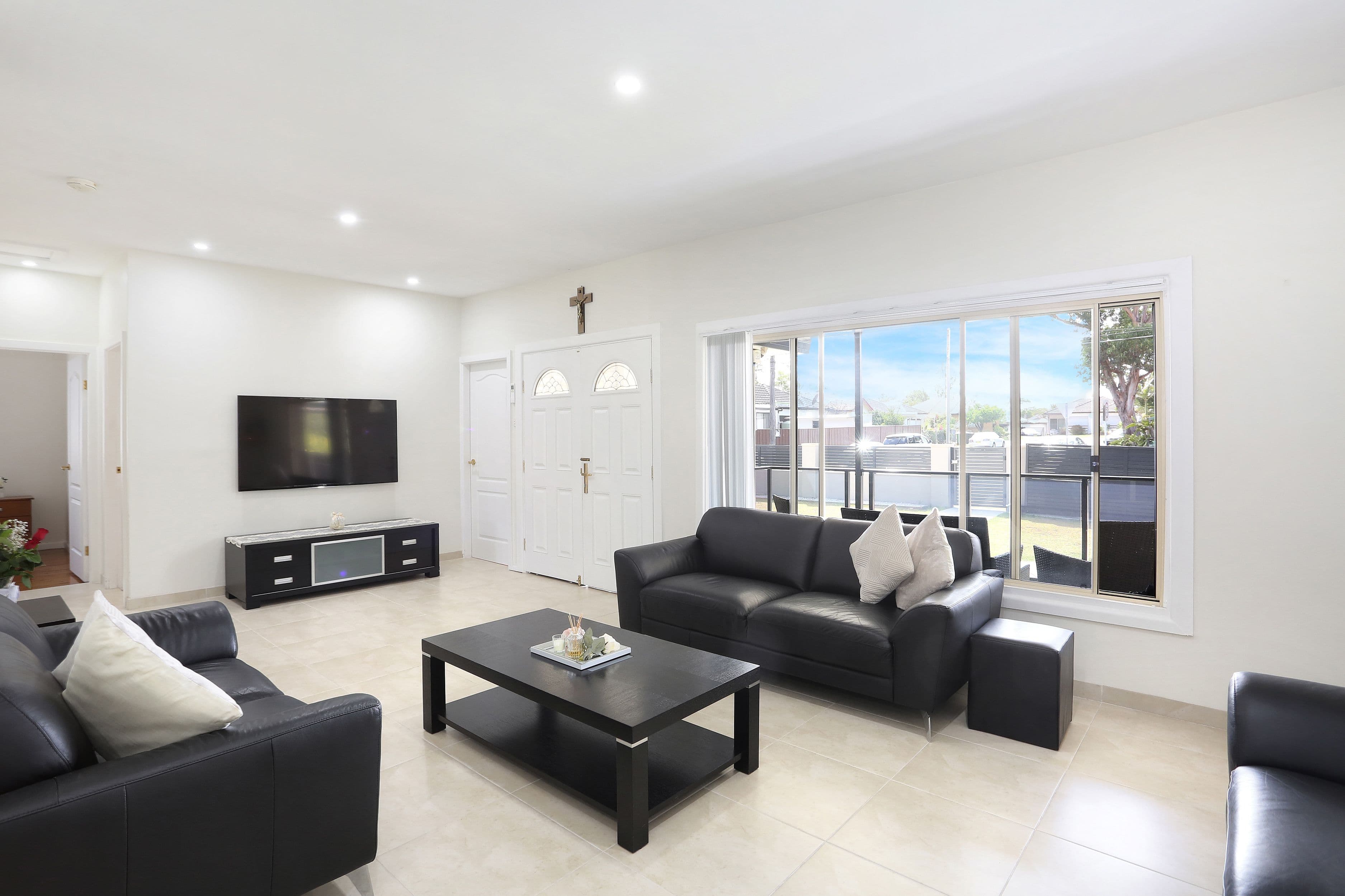 692 Pascoe Vale Road, Oak Park - Thumbnail 3