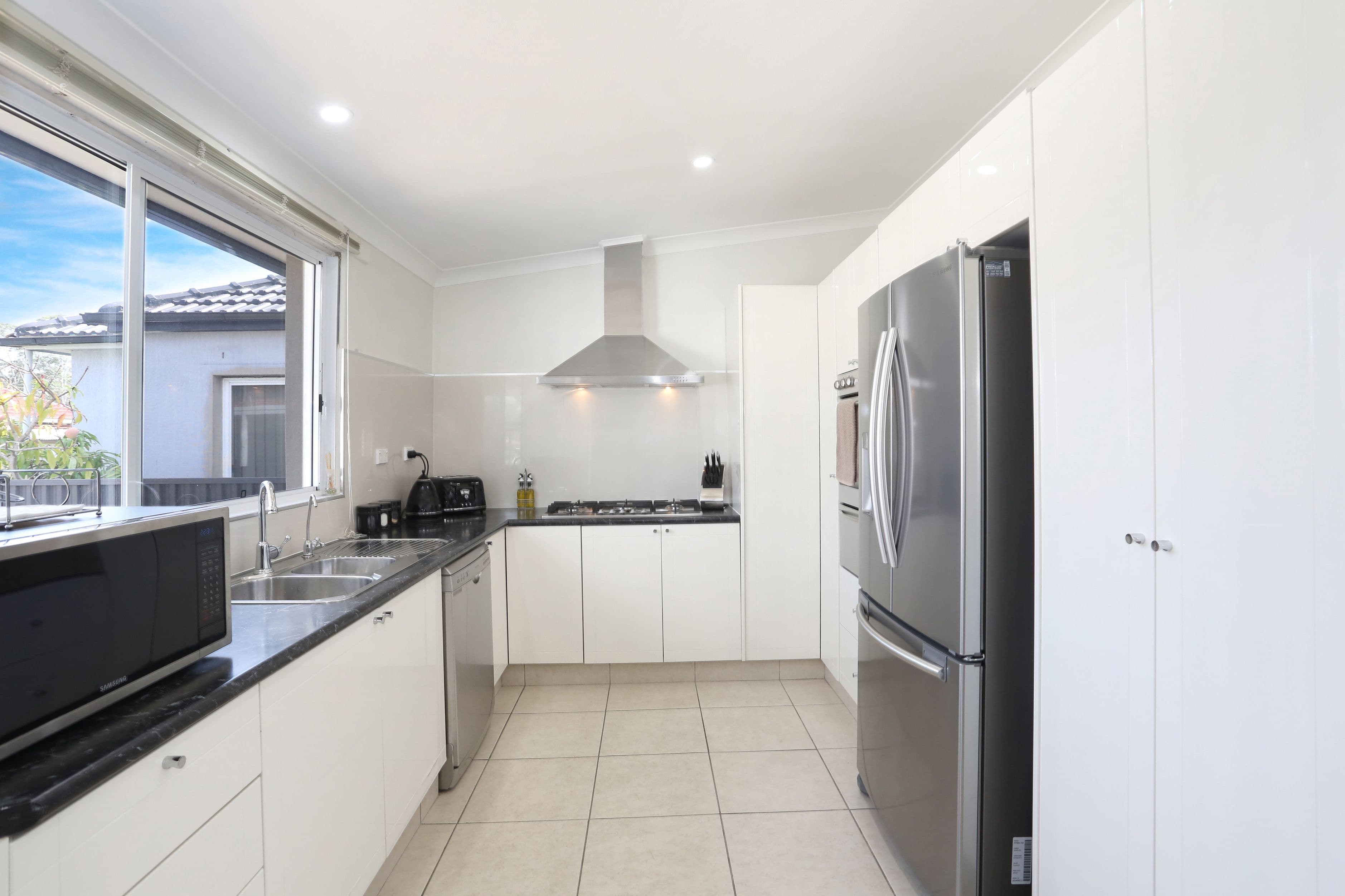 692 Pascoe Vale Road, Oak Park - Thumbnail 4