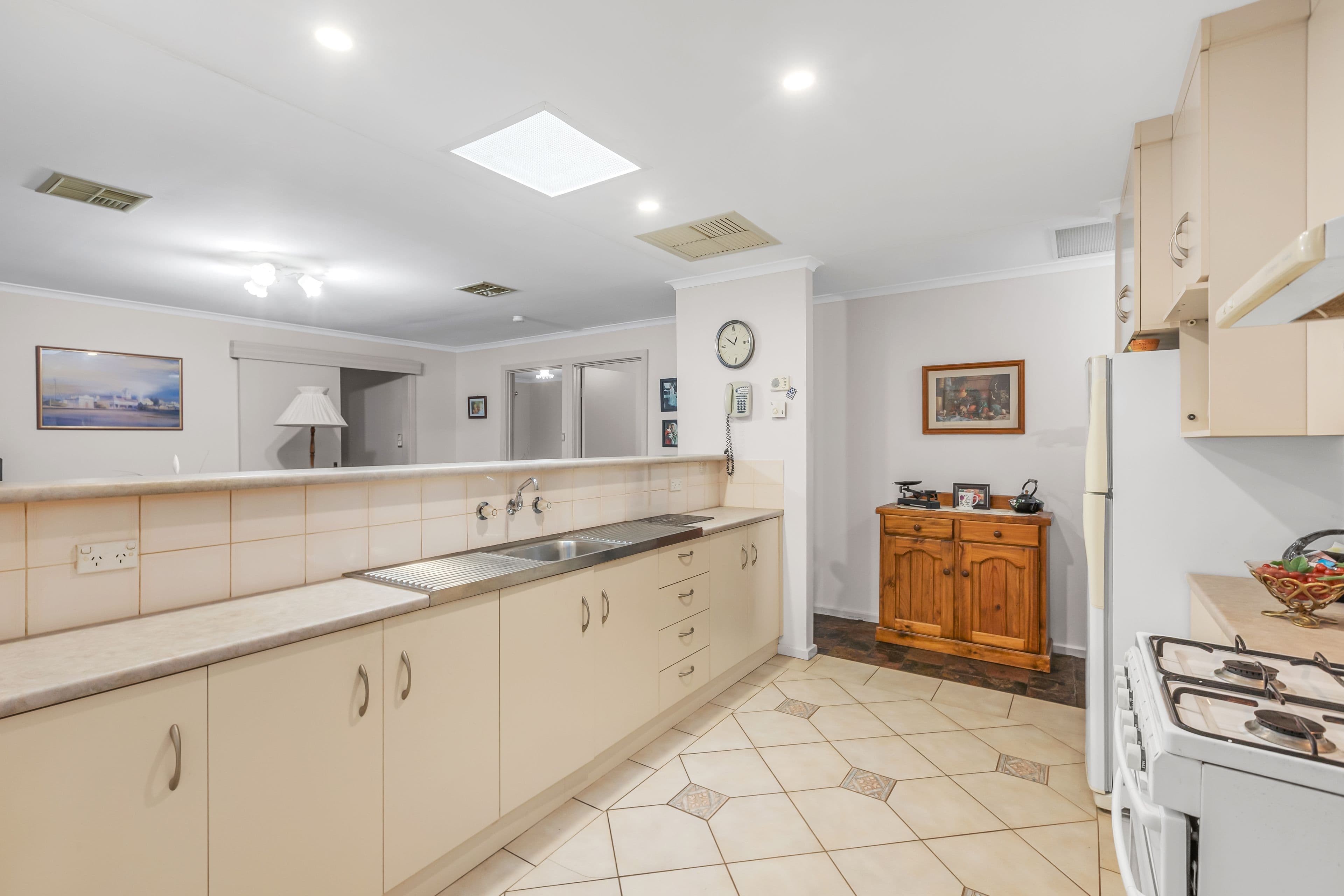 3 Marena Avenue, Craigmore SA 5114, Craigmore - Thumbnail 4