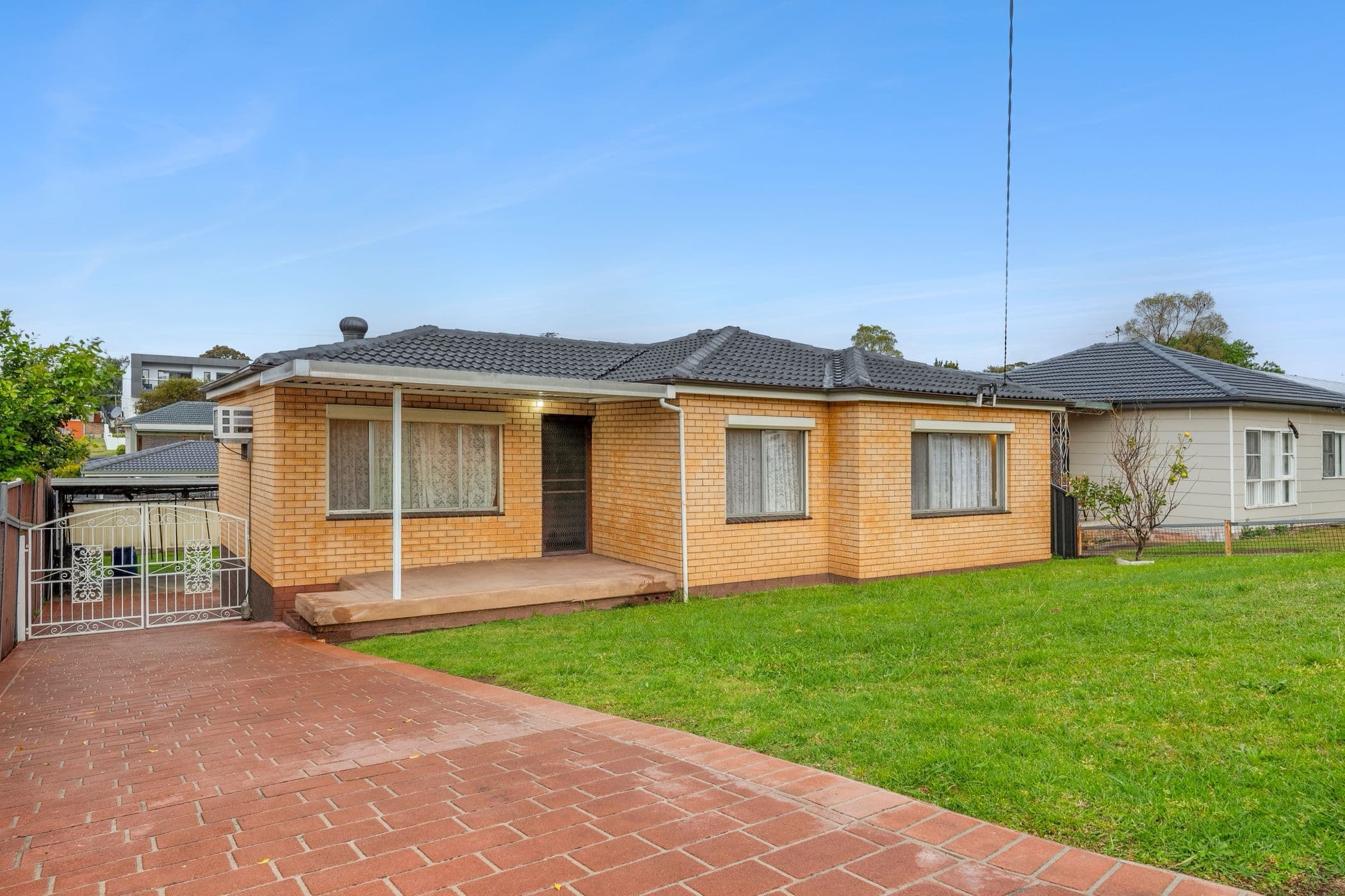 45 Athabaska Avenue, Seven Hills NSW 2147, Seven Hills - Thumbnail 2
